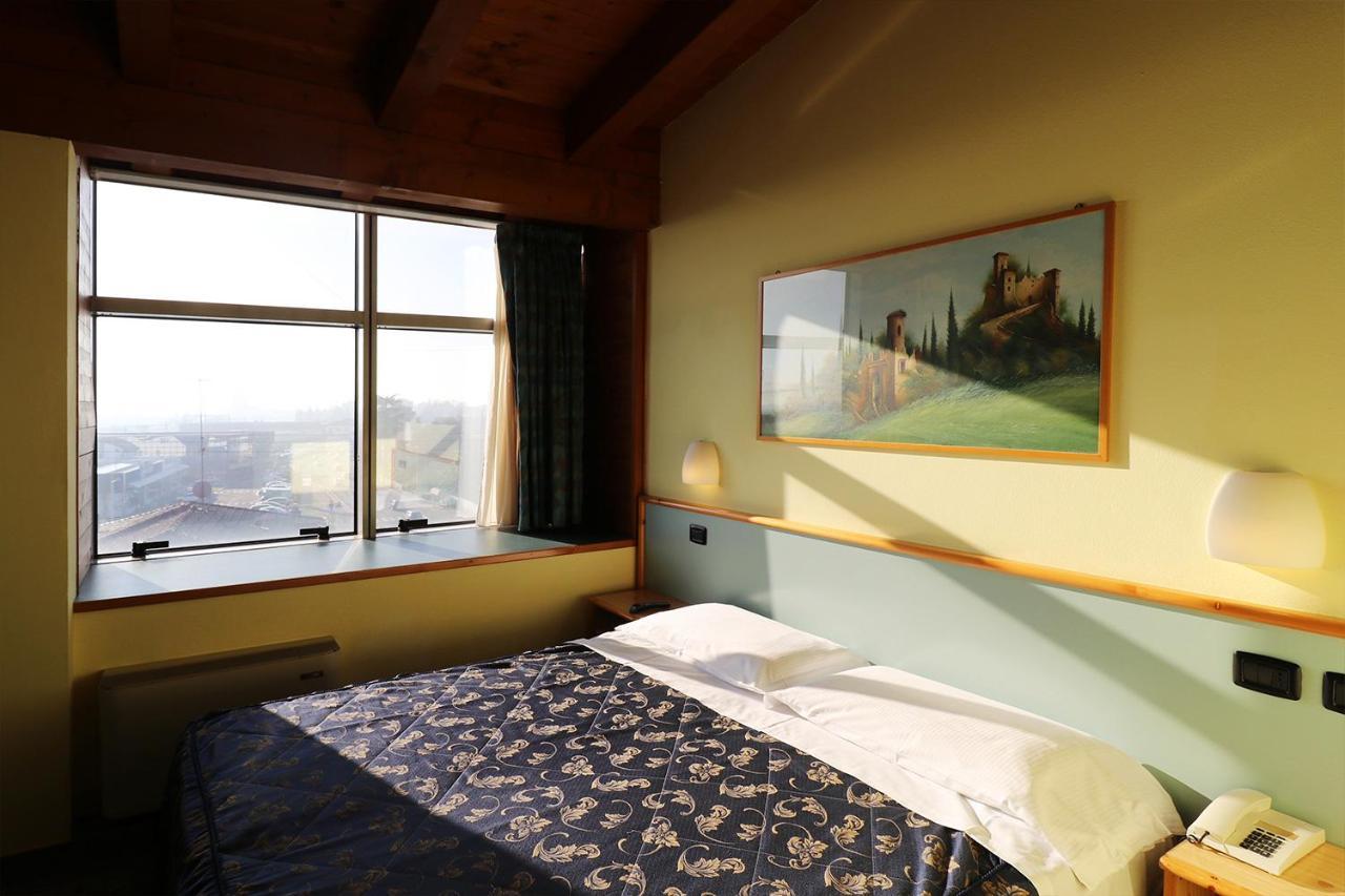 Hotel Sabo' Castel Maggiore Ngoại thất bức ảnh