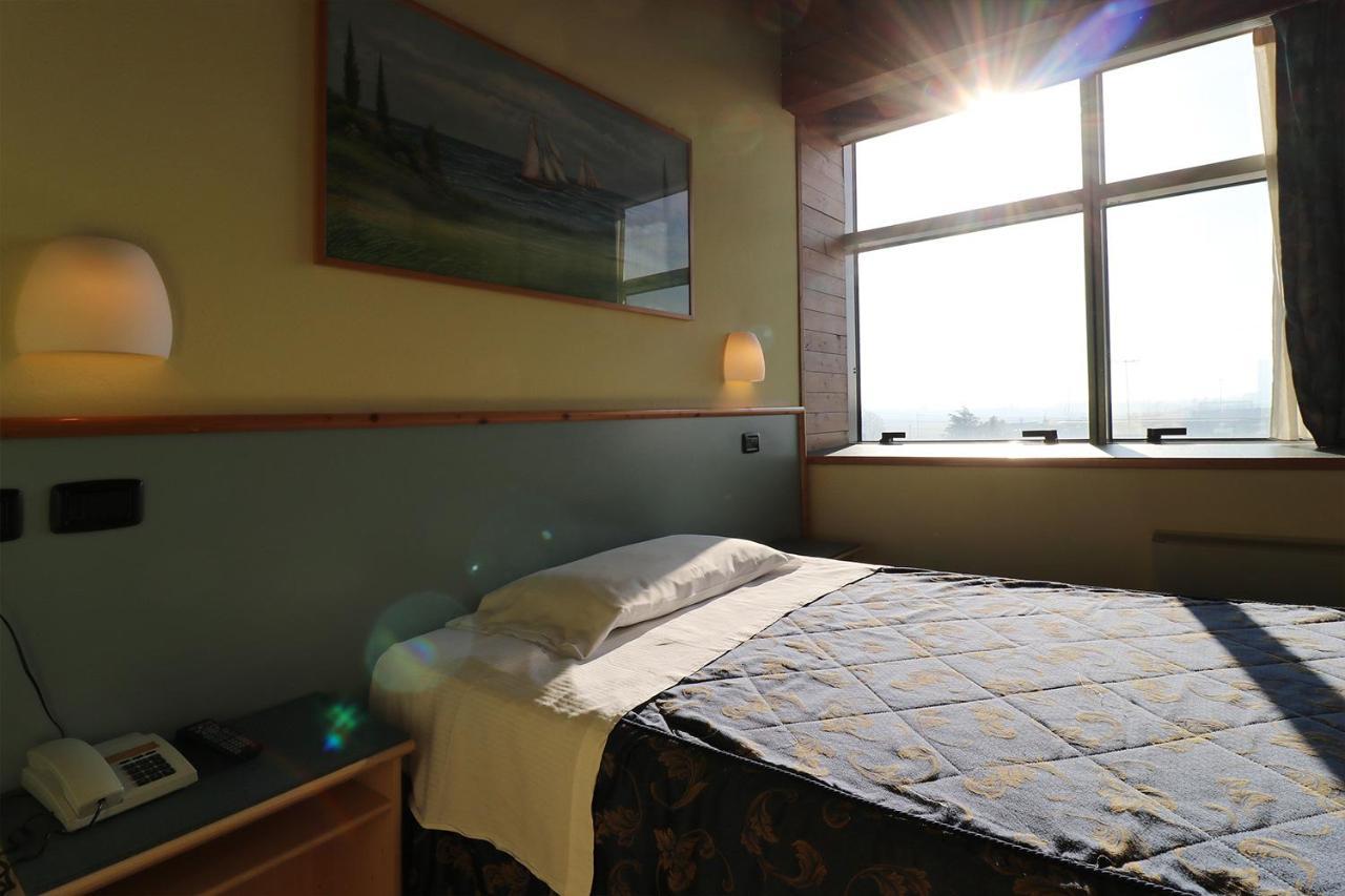 Hotel Sabo' Castel Maggiore Ngoại thất bức ảnh